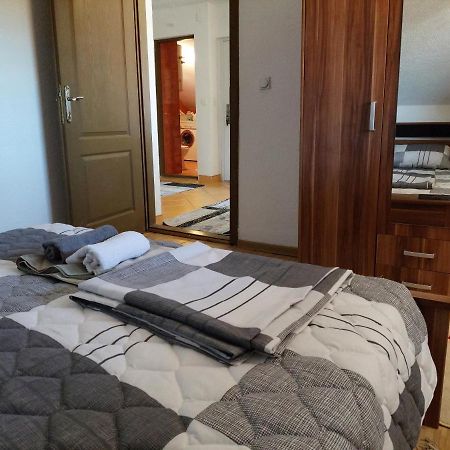 Apartment Em 2 Тузла Экстерьер фото