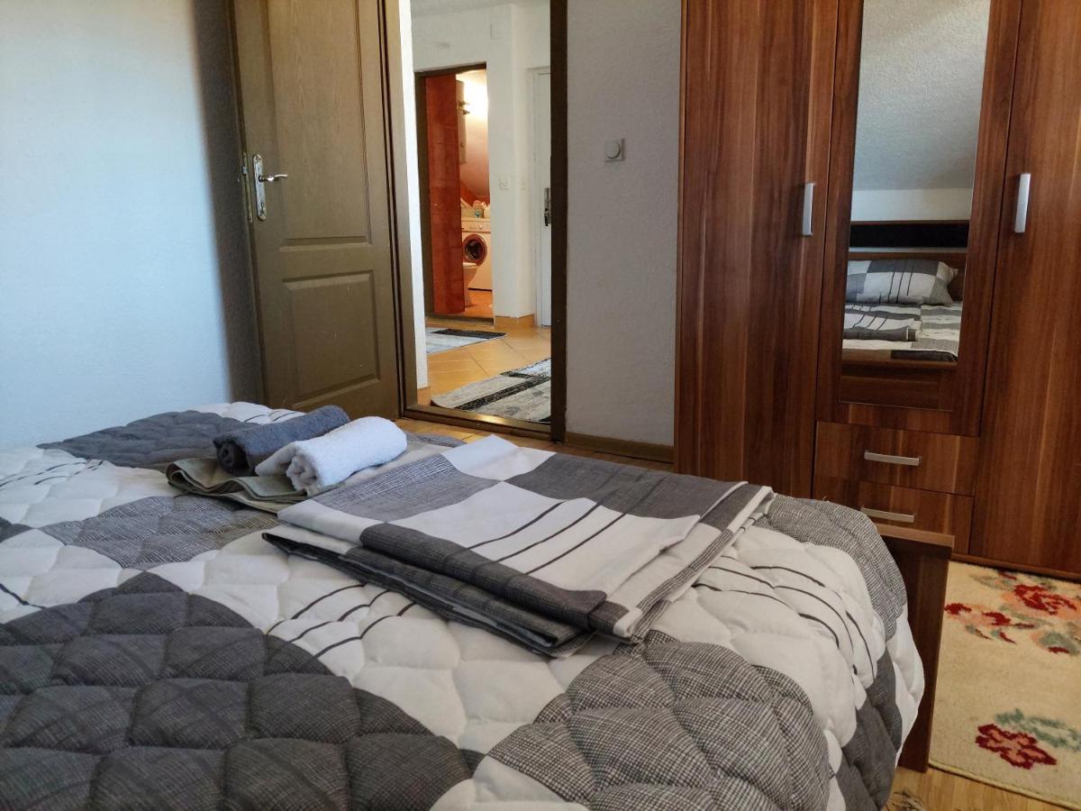 Apartment Em 2 Тузла Экстерьер фото
