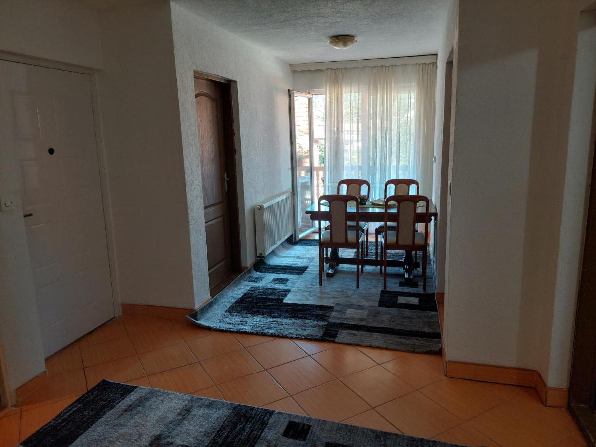 Apartment Em 2 Тузла Экстерьер фото